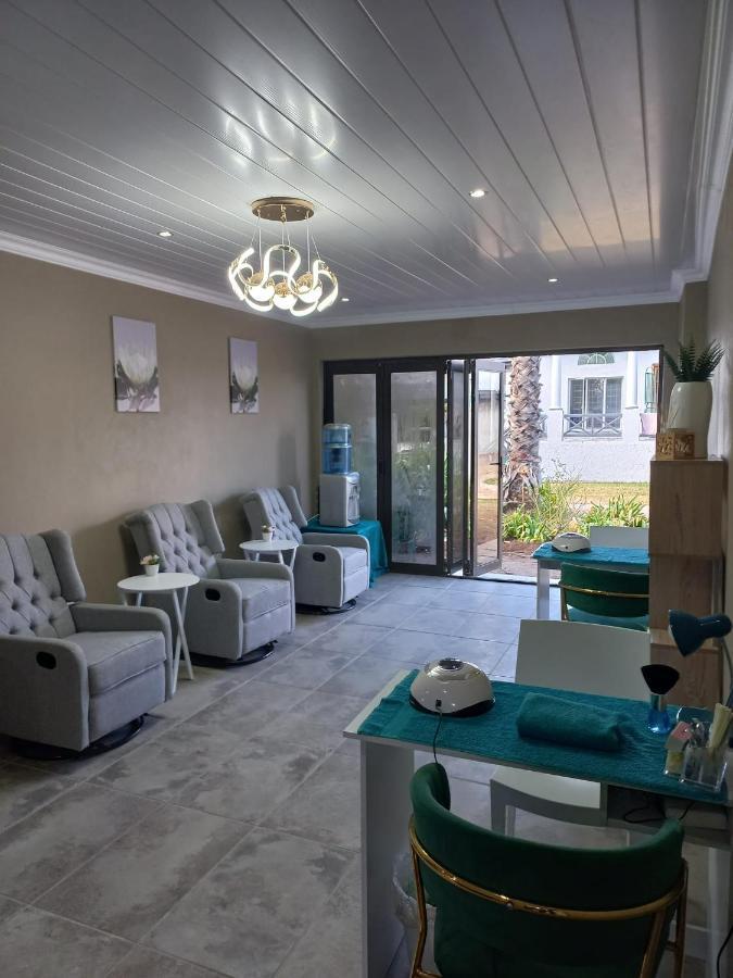St Eve Lodge & Spa Bloemfontein Eksteriør bilde